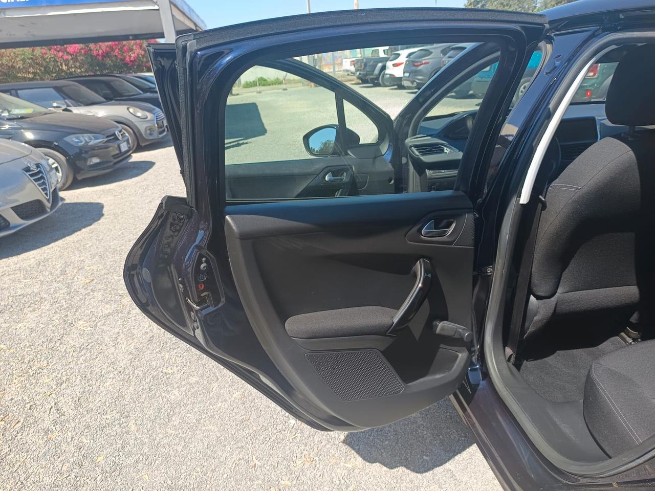 Peugeot 208 2019 - 1.2 benzina Lb automobili