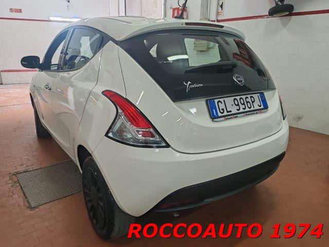 LANCIA Ypsilon 1.0 Hybrid Silver