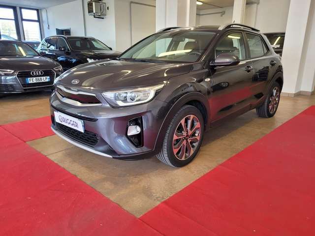 Kia Stonic 1.0 T-GDi 100CV Style + Design Pack, telecam, led