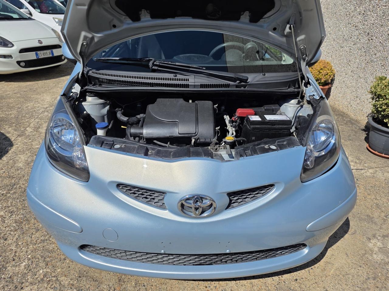 Toyota Aygo 1.0 12V VVT-i 3 p. Neopatentati