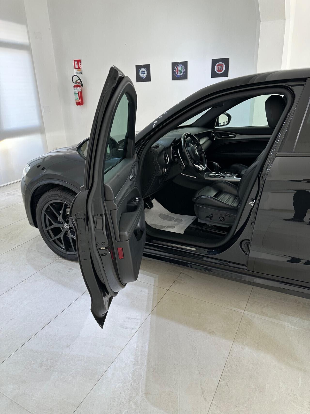 ALFA ROMEO STELVIO VELOCE Q4 NERO VULCANO UNICO PROPRIETARIO