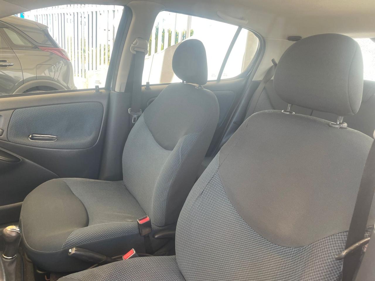 Toyota Yaris 1.4 tdi D-4D cat 5 porte Expo Clima