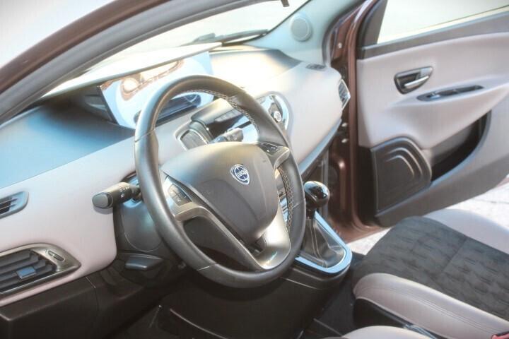 Lancia Ypsilon 1.3 MJT 16V 95 CV 5 porte S&S Elle STUPENDA INTERNO ALCANTARA CLIMA AUTOMATICO