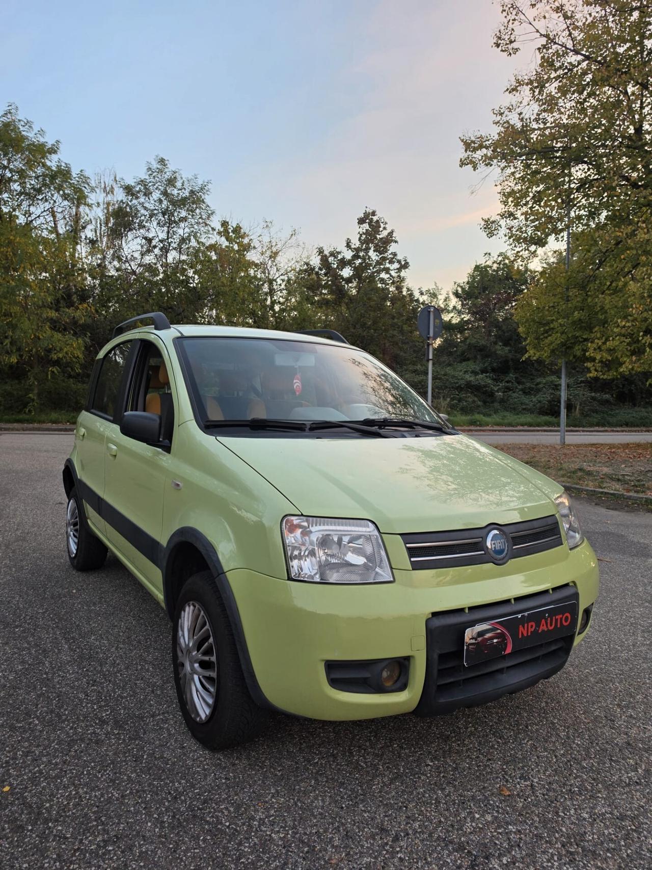 Fiat Panda 4x4 Climbing