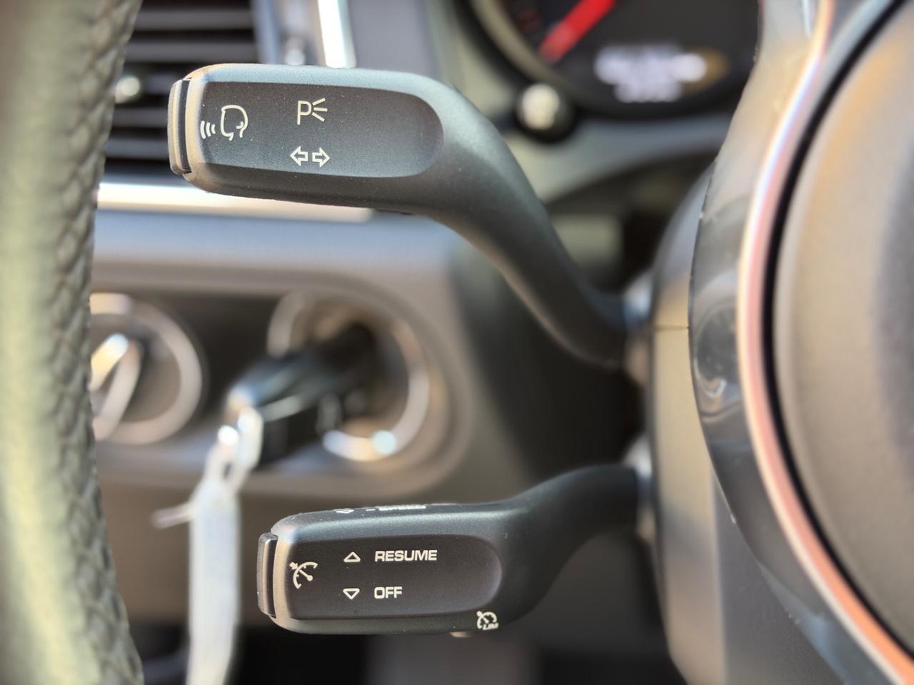 Porsche Macan 2.0 252 Cv PDK TETTO VENTILATI LED FULL