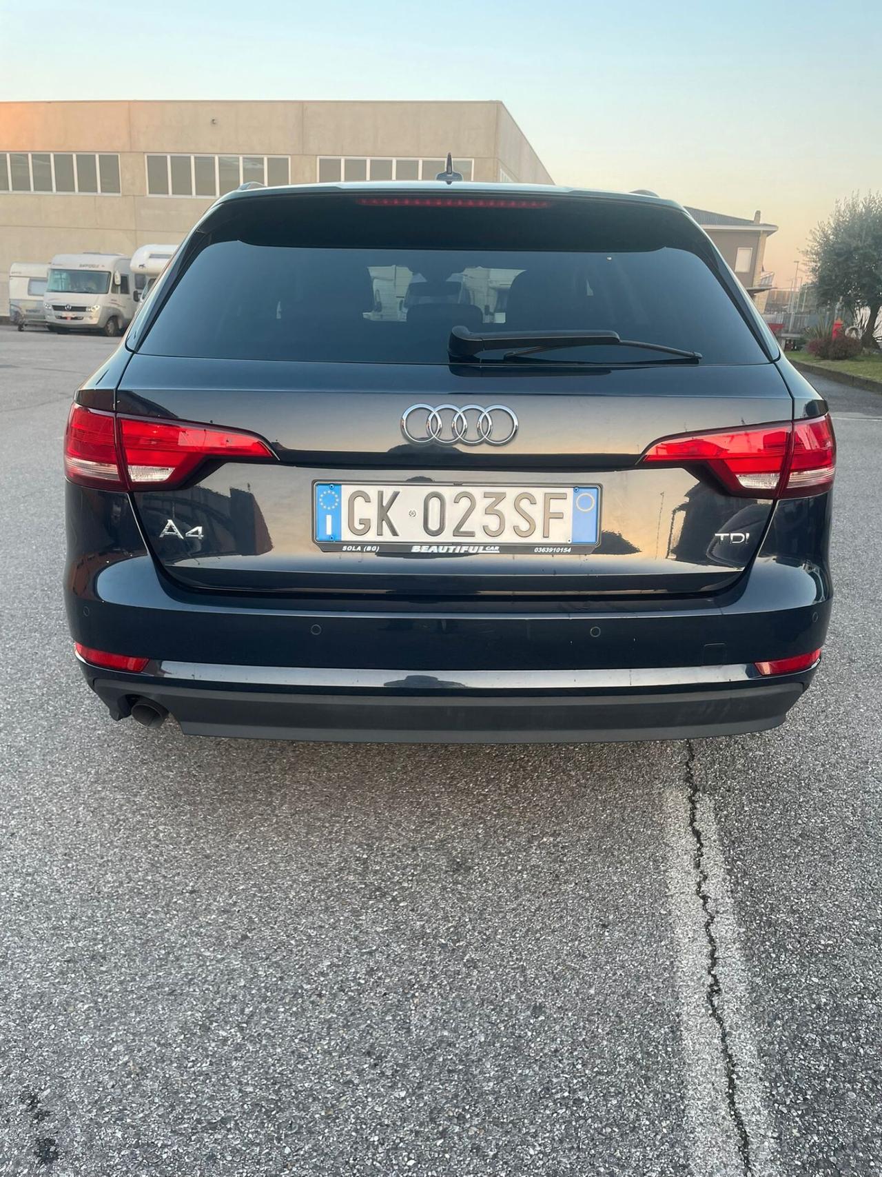 Audi A4 Avant 2.0 TDI 150 CV S tronic S line edition