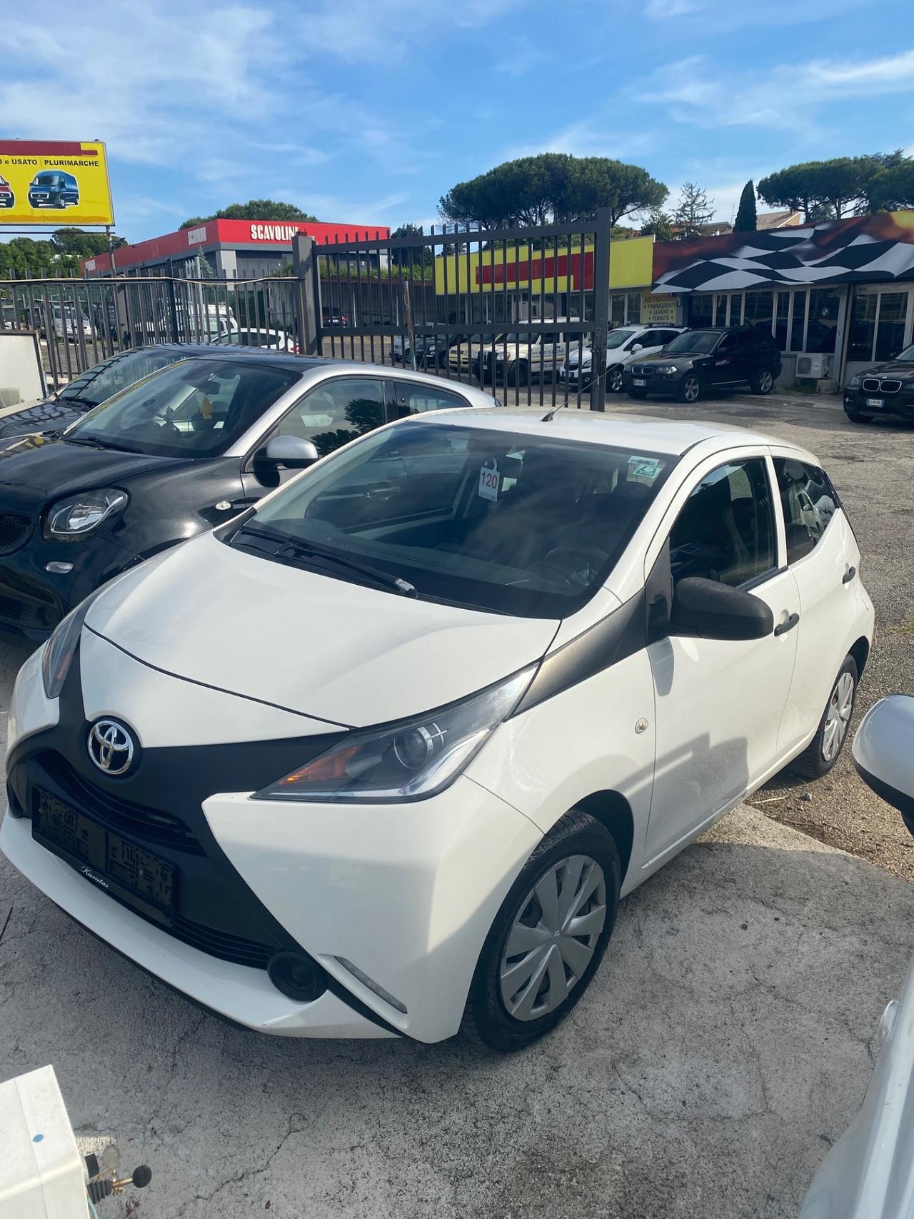 Toyota Aygo 1.0 VVT-i 69 CV 5 porte x-clusiv