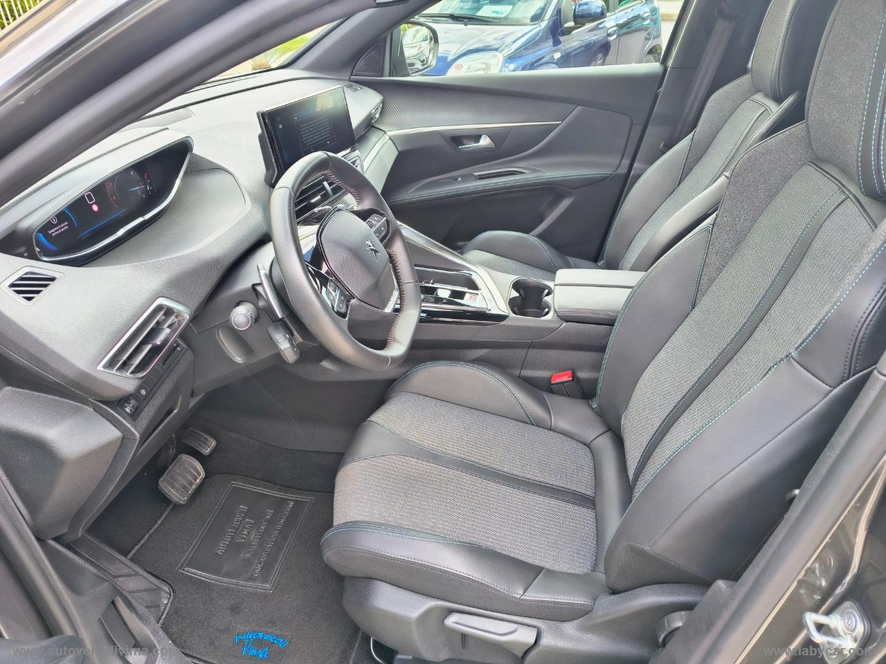 PEUGEOT 5008 BlueHDi 130 S&S EAT8 Allure Pack