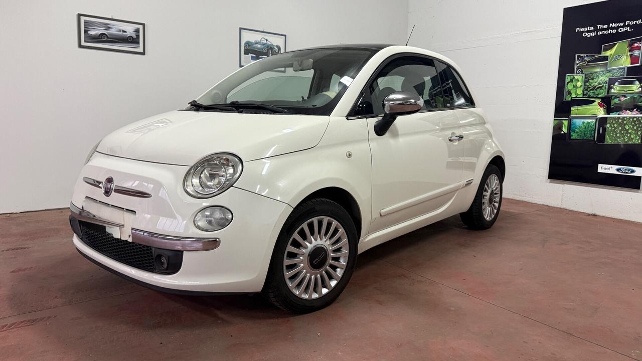 Fiat 500 1.2 Lounge unic. proprietario vedi DESCR. gomme tagliando e friz. nuovo