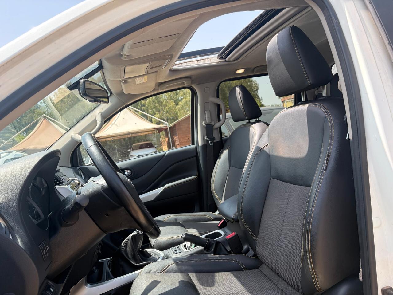 NISSAN NAVARA DOUBLE CAB N-GUARD 2.3 DCI 190CV 4WD IVA ESPOSTA