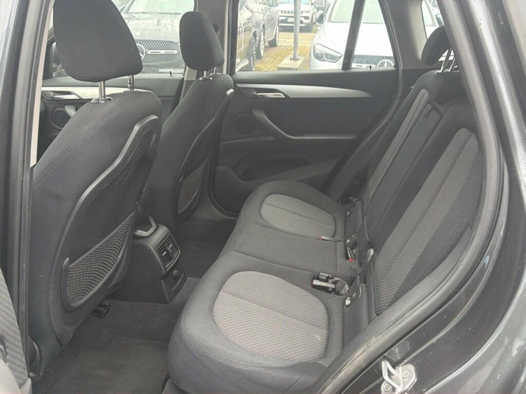 BMW X1 18 d Business xDrive Steptronic