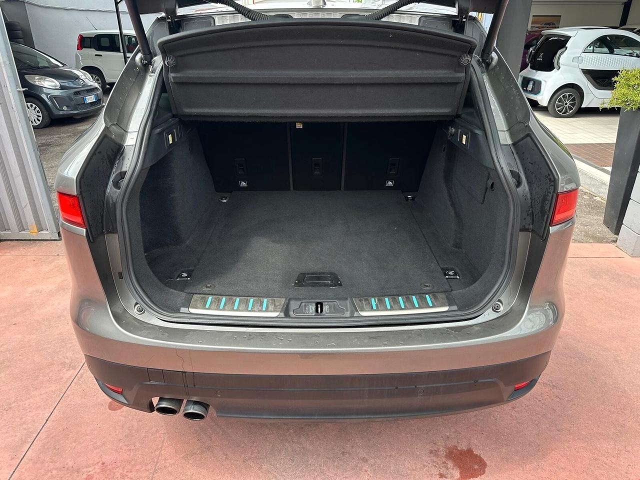 Jaguar F-Pace 2.0 D 180 CV AWD Prestige