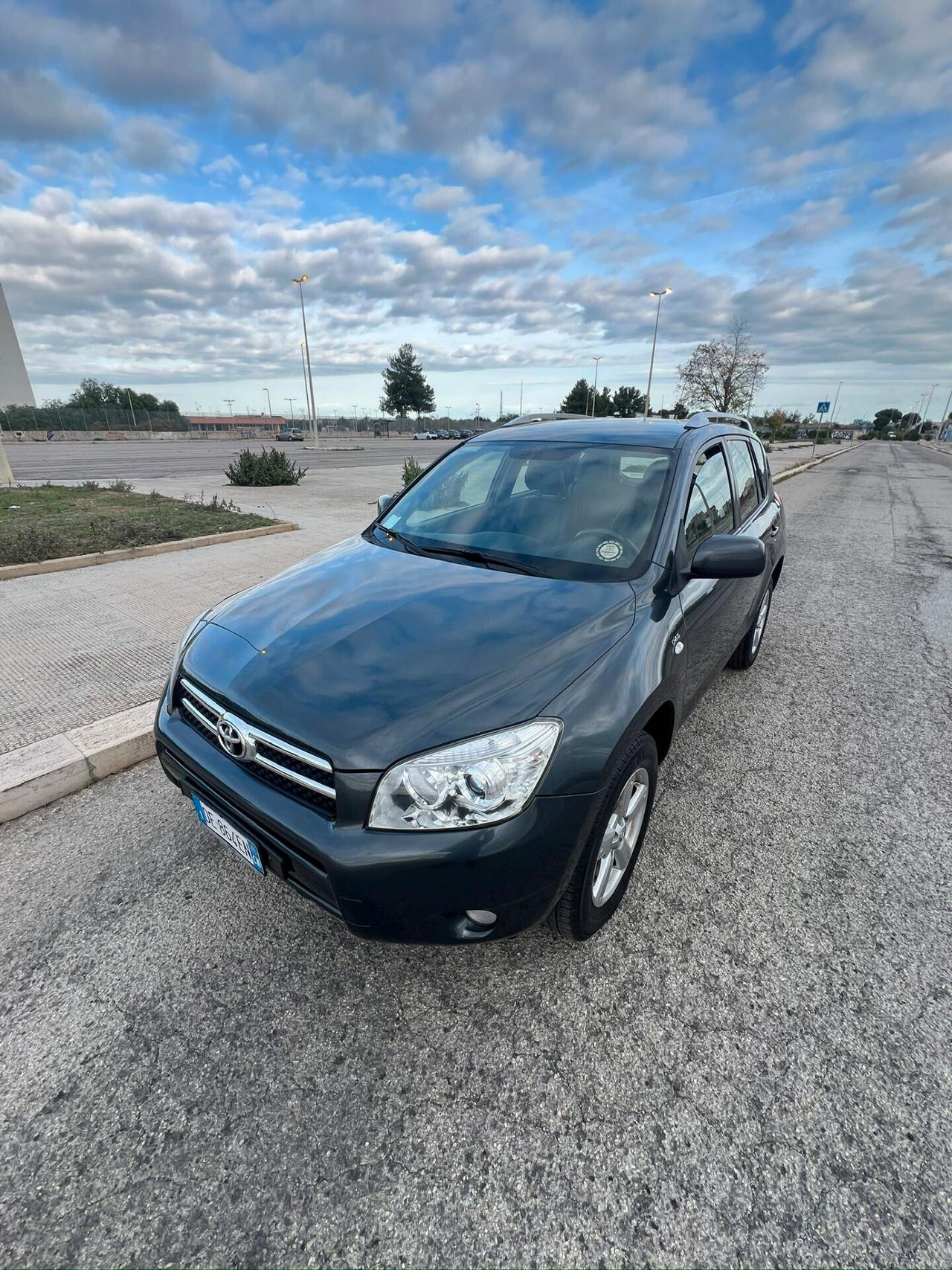 Toyota RAV 4 2.2 D-4D 136 CV Sol - 2007