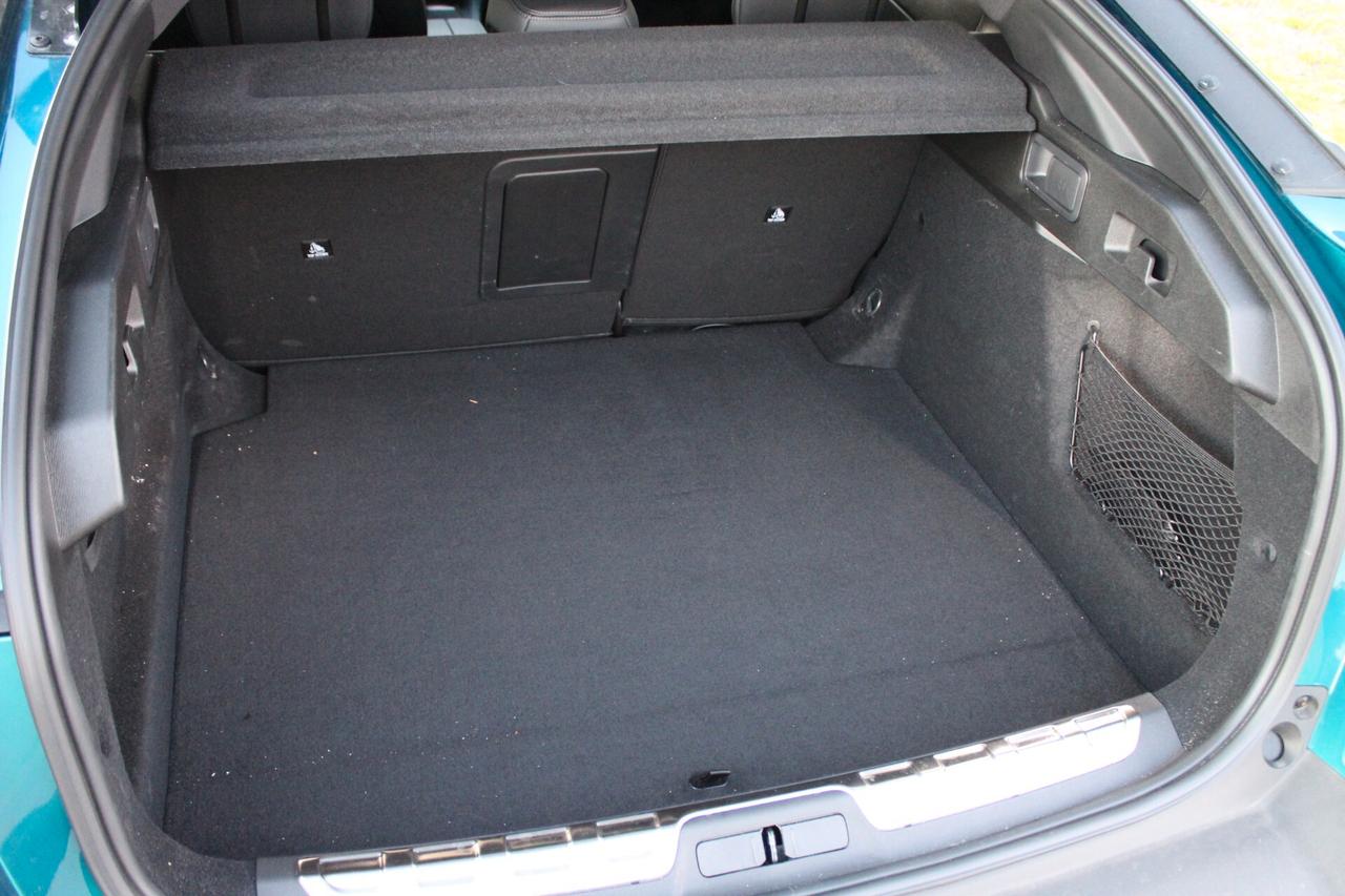 Peugeot 408 1.2 Hybrid 136 e-DCS6 GT