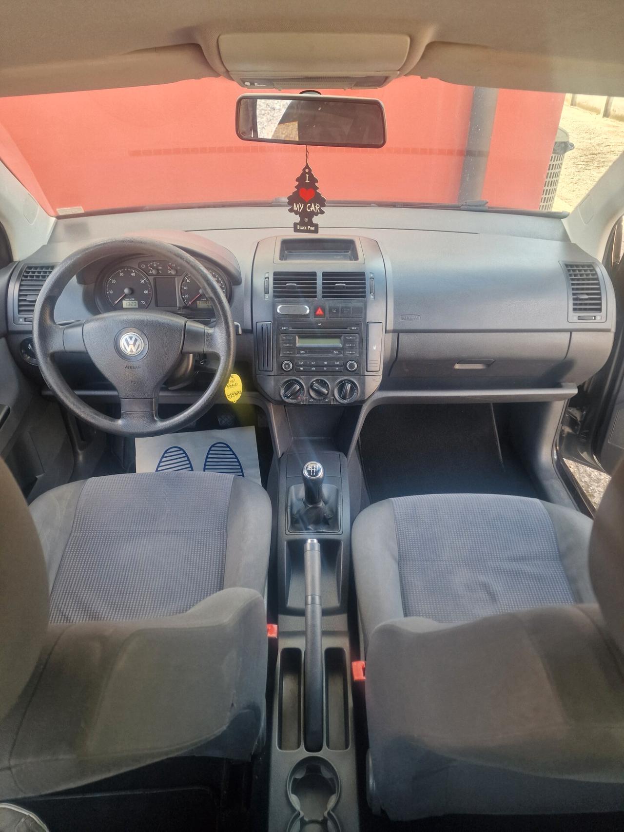 Volkswagen Polo 1.2/60CV 5p. Trendline