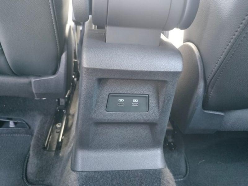 Audi Q2 2.0 30 TDI S LINE Interno ed esterno