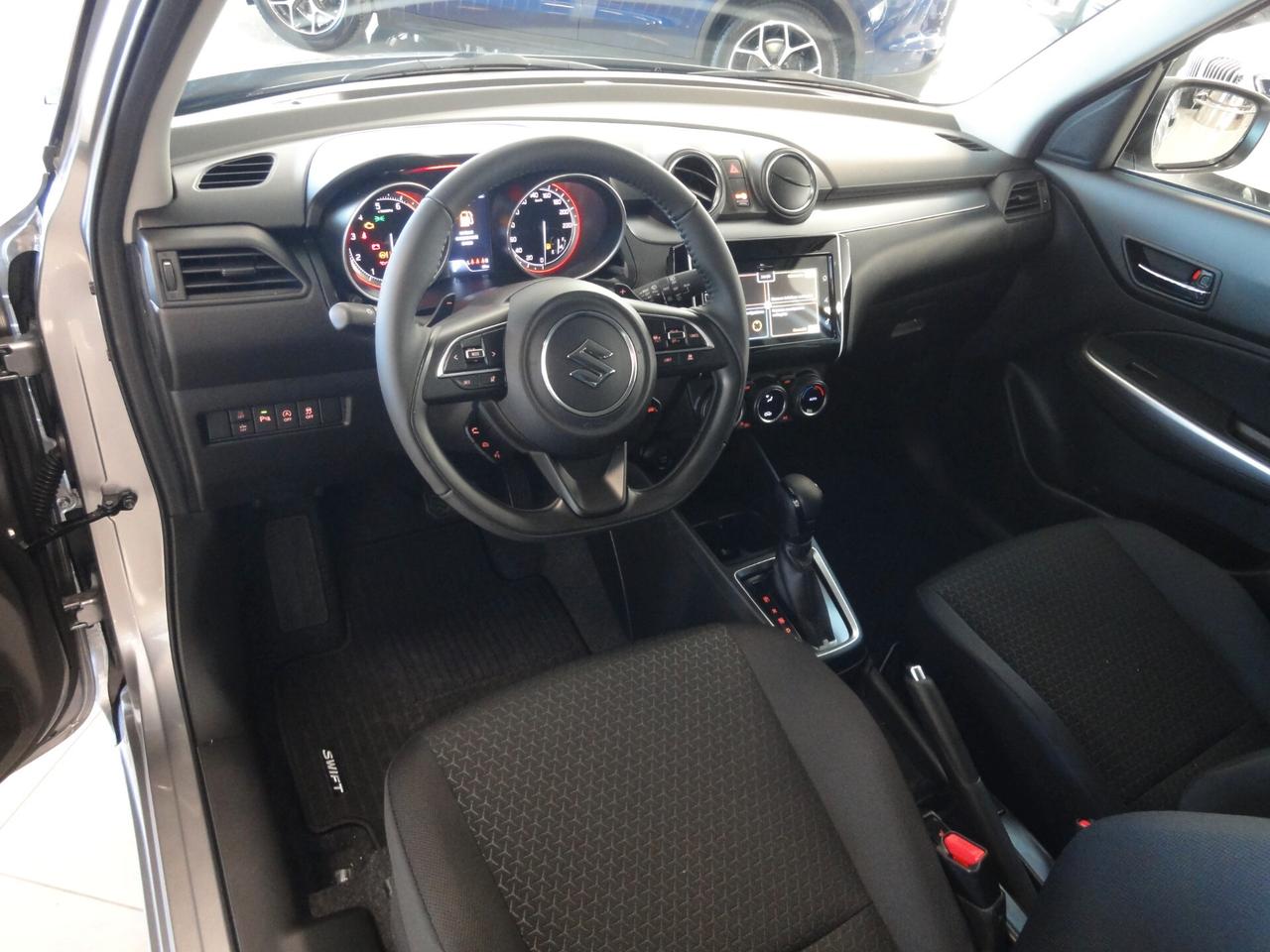 Suzuki Swift 1.2 Hybrid CVT Top Cambio Automatico