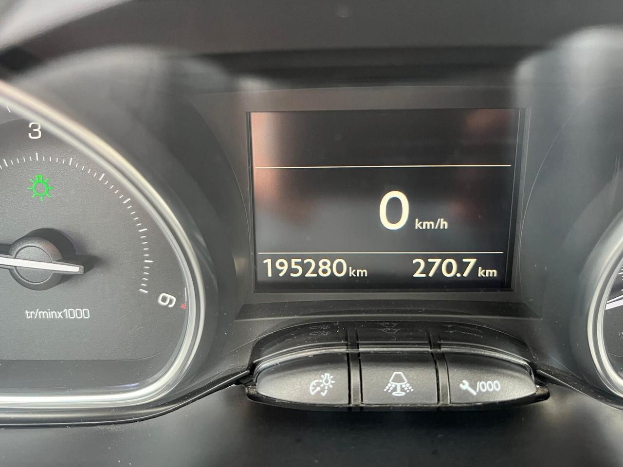 Peugeot 2008 1.6 e-HDi Allure