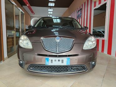 Lancia Ypsilon 1.3 MJT 75 CV Platino