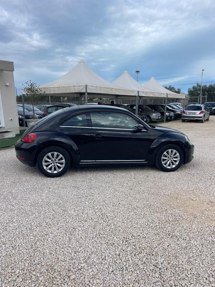 VOLKSWAGEN - Maggiolino - 1.6 TDI Design