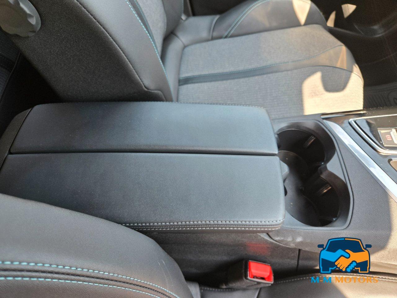 Peugeot 3008 3008 1.6 hybrid phev Allure 225cv e-eat8