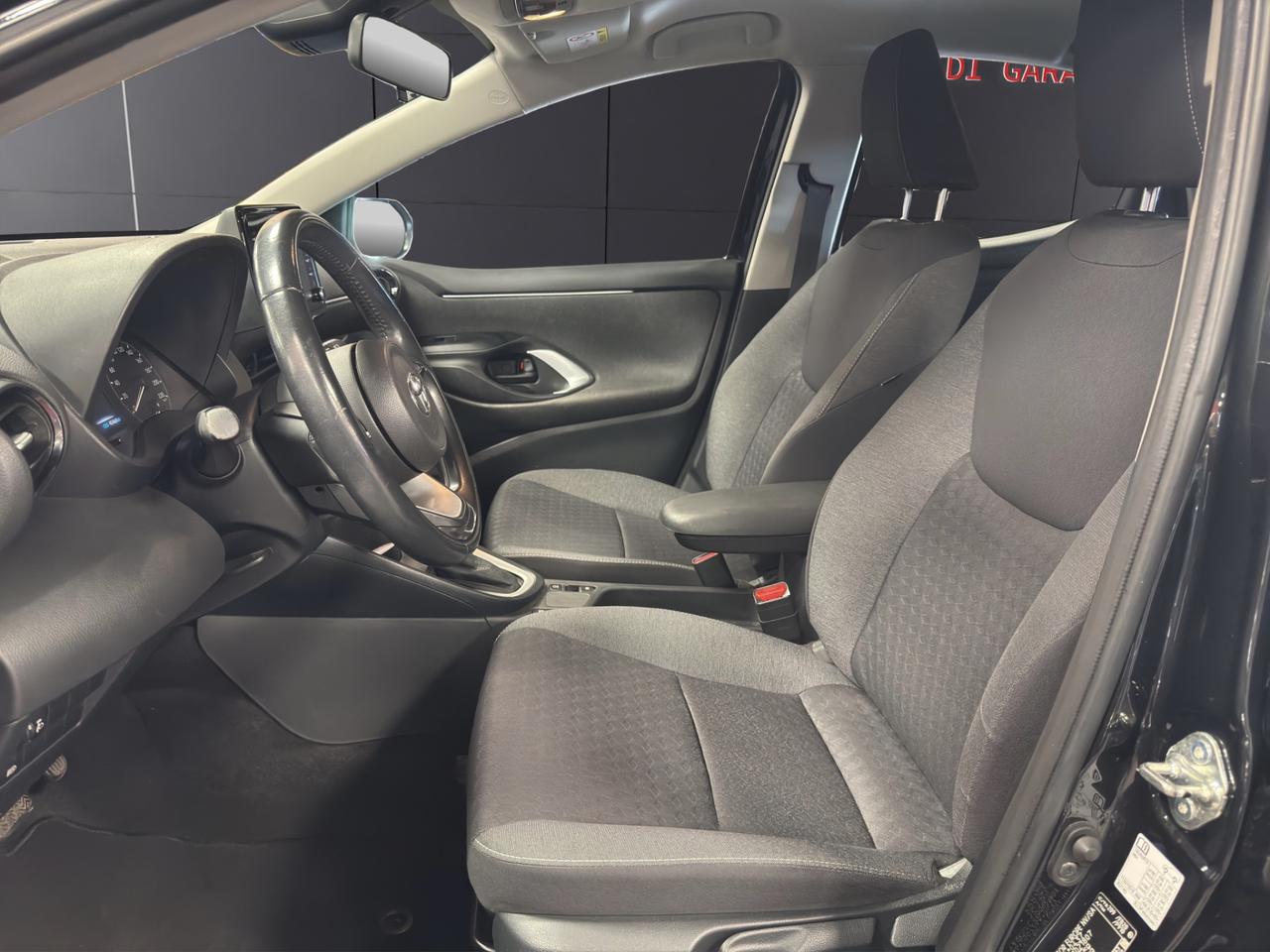 Toyota Yaris 1.5h Business