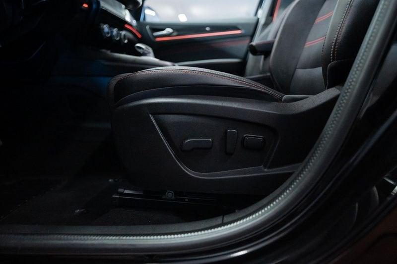 Renault Arkana 1.6 E-Tech full hybrid R.S. Line Fast Track 145cv