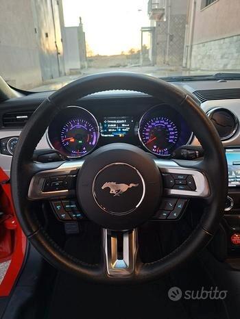 Ford Mustang Fastback 5.0 V8 TiVCT aut. GT