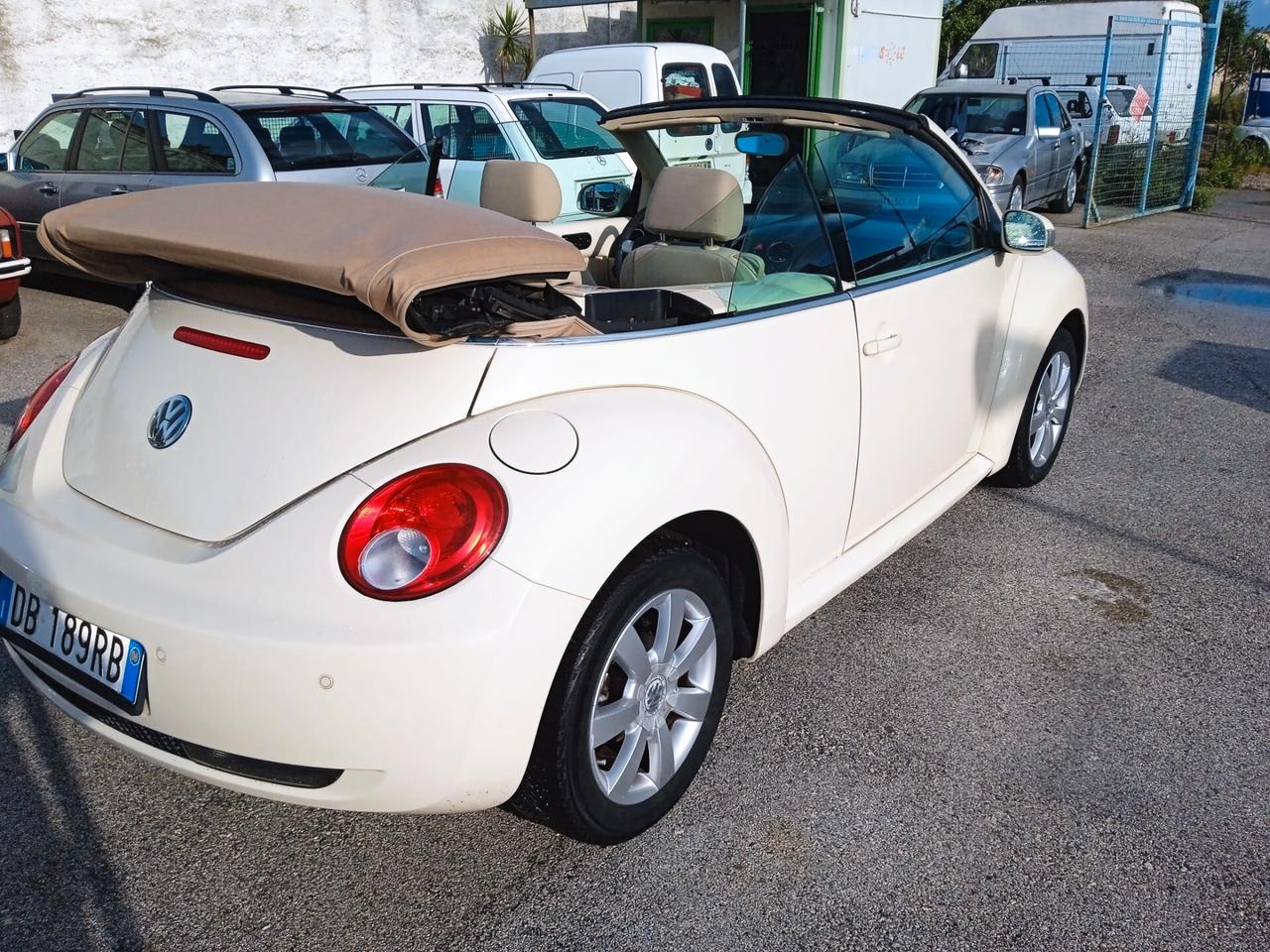 Volkswagen New Beetle 1.6 Cabrio ASI