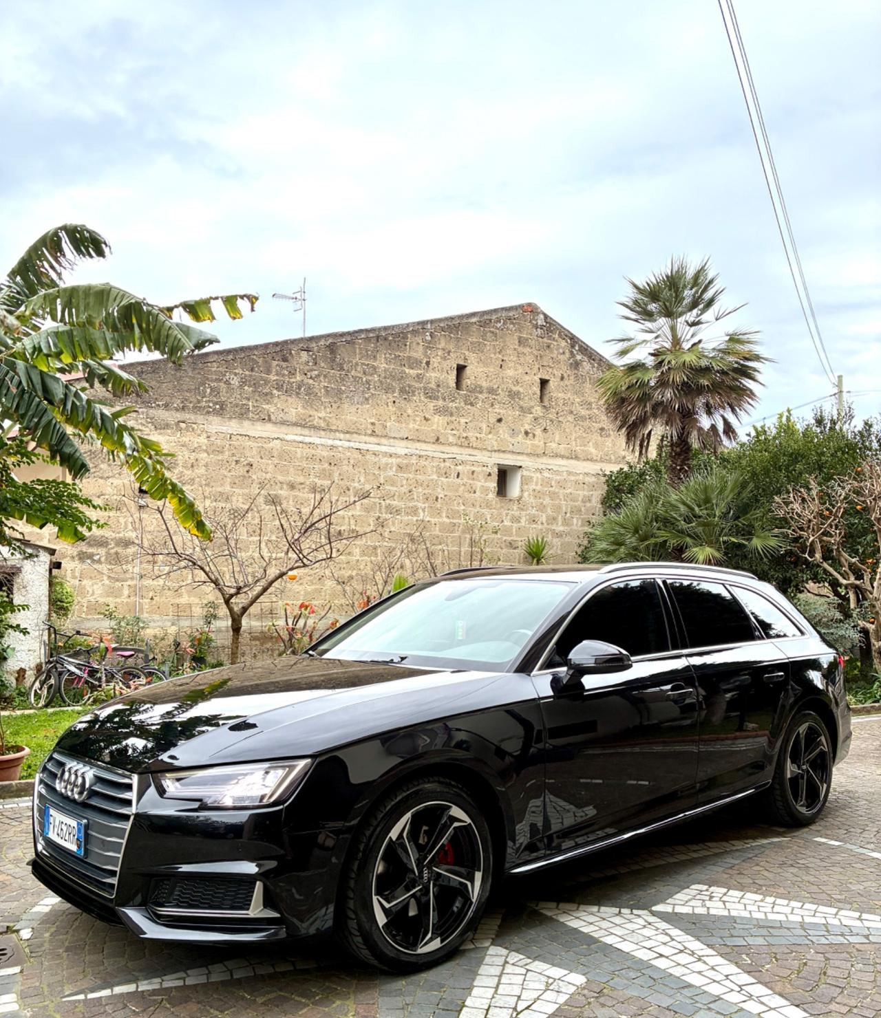 Audi A4 Avant 30 TDI S tronic Sport