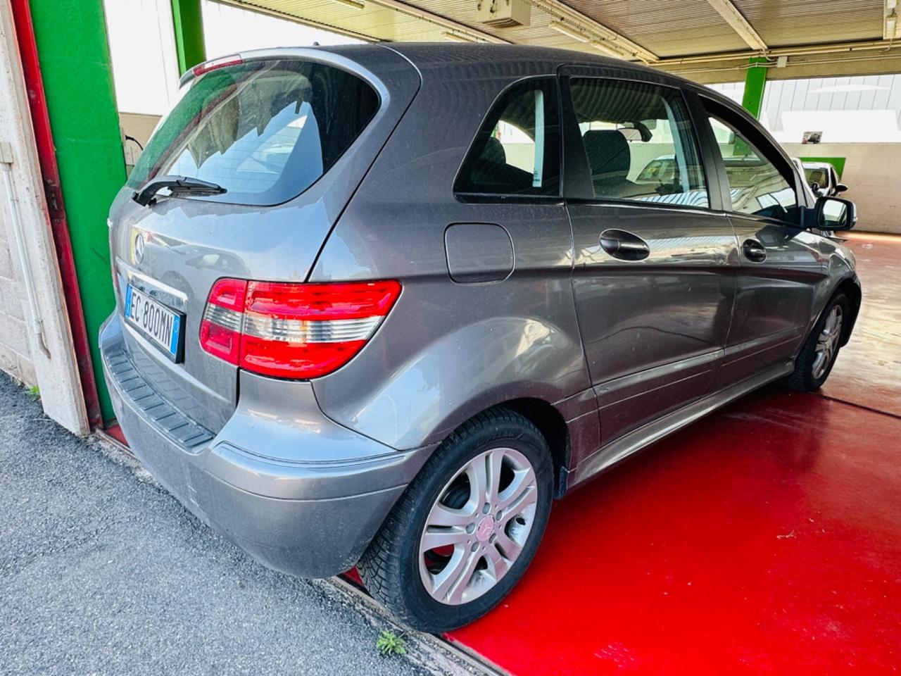Mercedes-benz B 180 BlueEFFICIENCY Premium