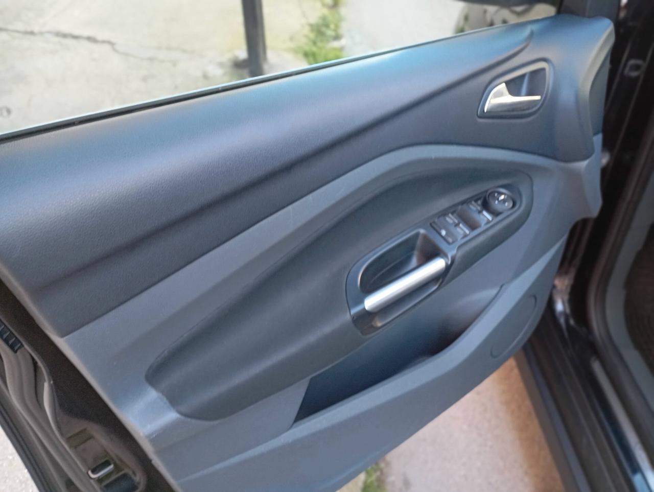 Ford C-Max 1.6 TDCi 115CV Titanium