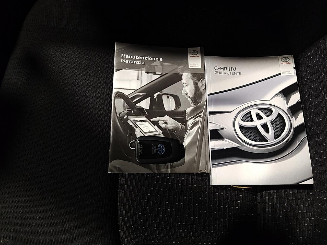 Toyota C-HR 1.8 Hybrid E-CVT Trend
