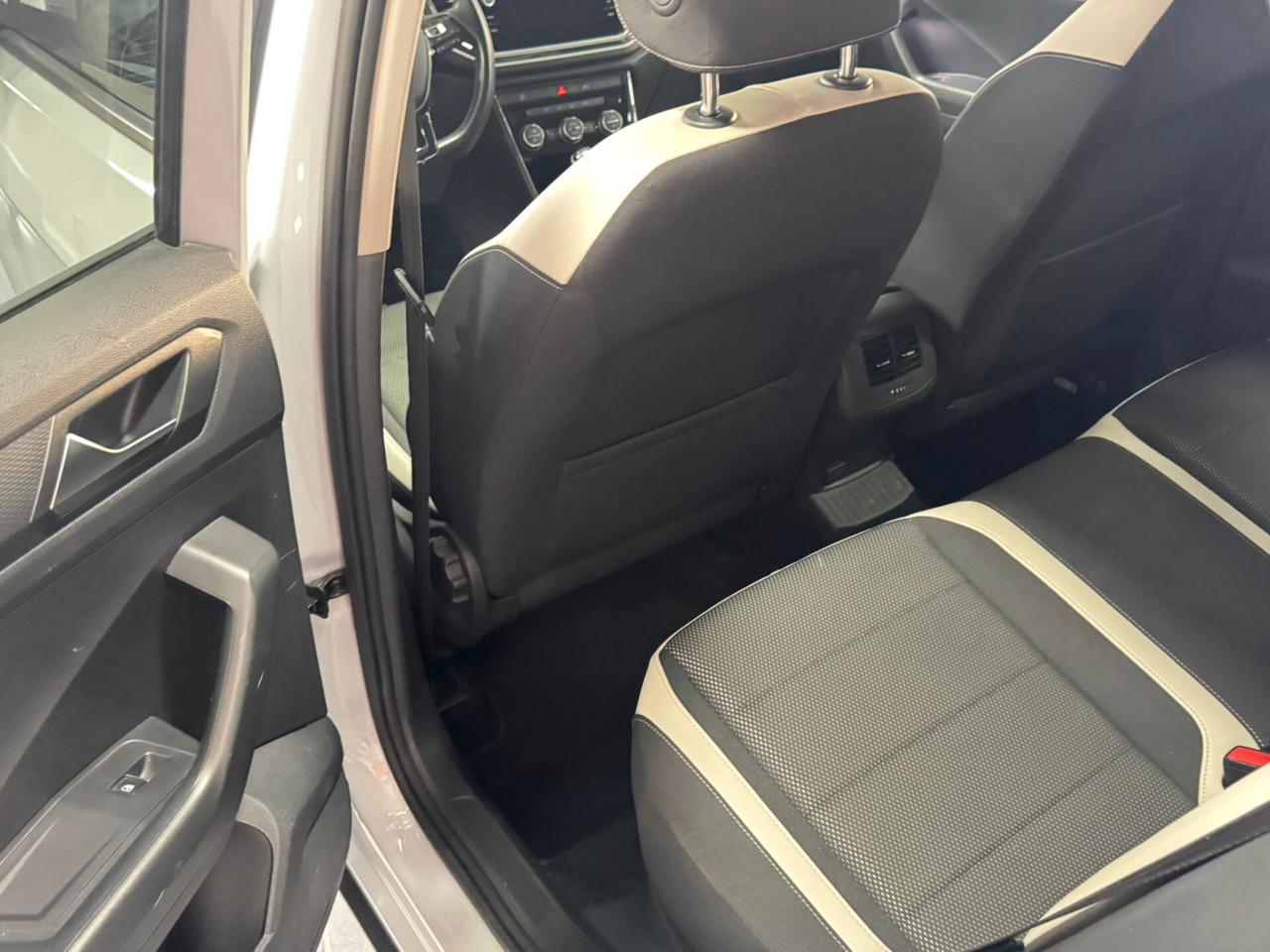Volkswagen T-Roc 1.6 TDI SCR Advanced BlueMotion Technology