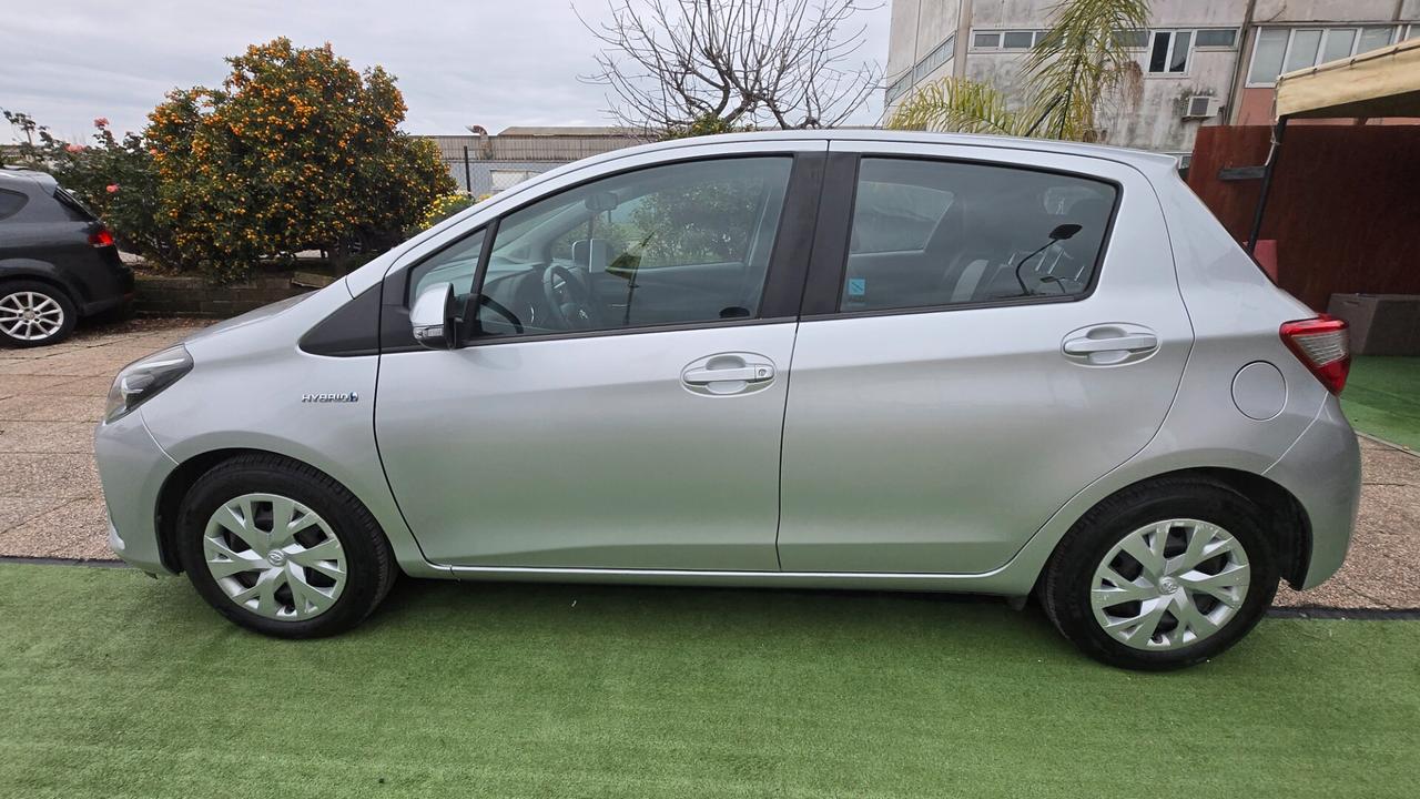 Toyota Yaris 1.5 Hybrid 5 porte Active
