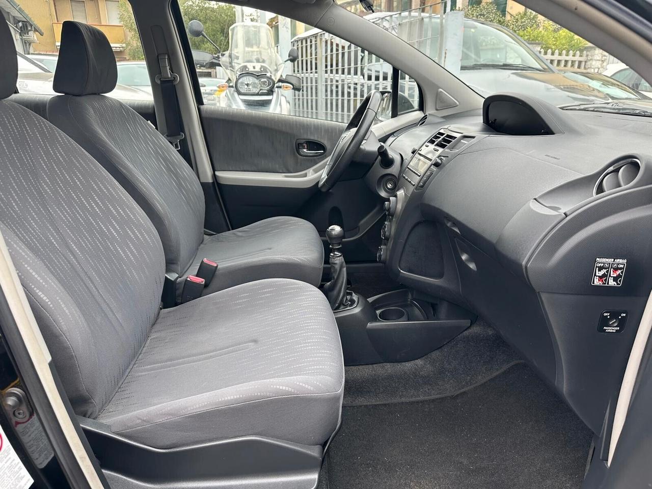 Toyota Yaris 1.4 D-4D 5 porte Sol SOLI 60.000 KM REALI PARI AL NUOVO!!!