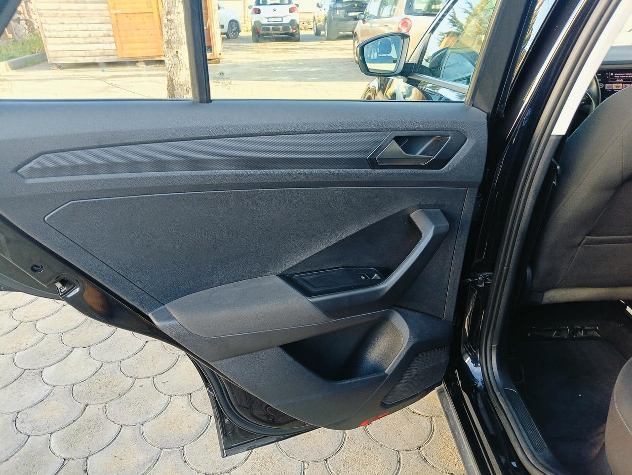 Volkswagen T-Roc 2.0 TDI 115cv SCR Business BlueMotion Technology