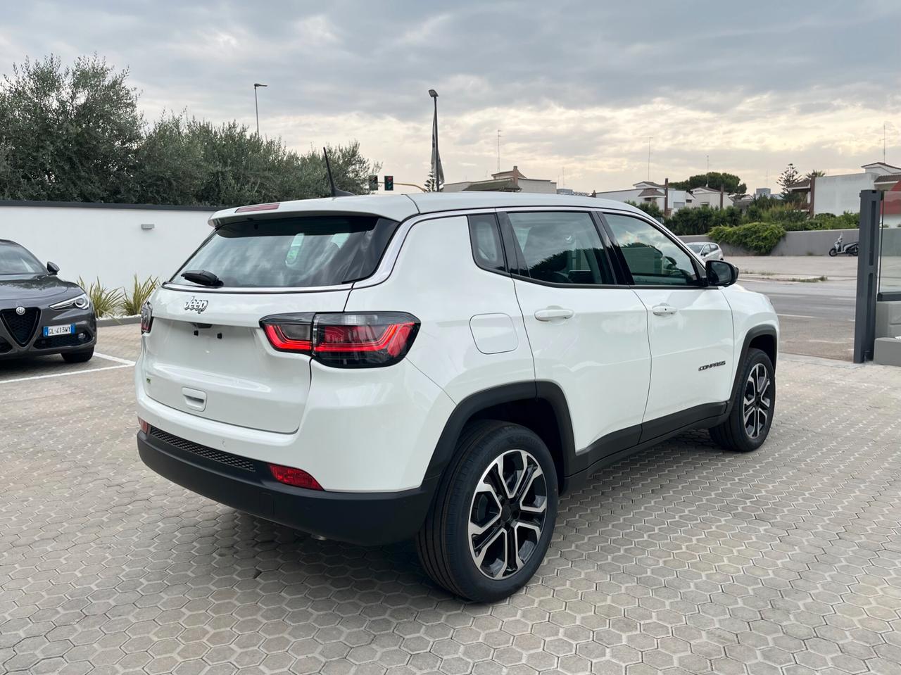 Jeep Compass 1.5 Turbo T4 130 CV MHEV 2WD Altitude KM0