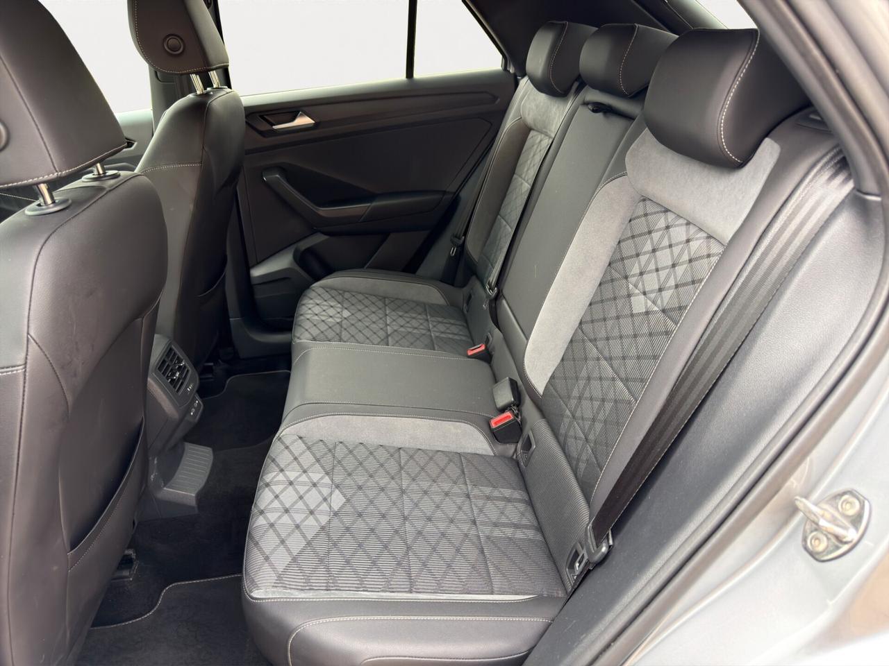 Volkswagen T-Roc 2.0 TDI 150 CV DSG R-Line - 2023