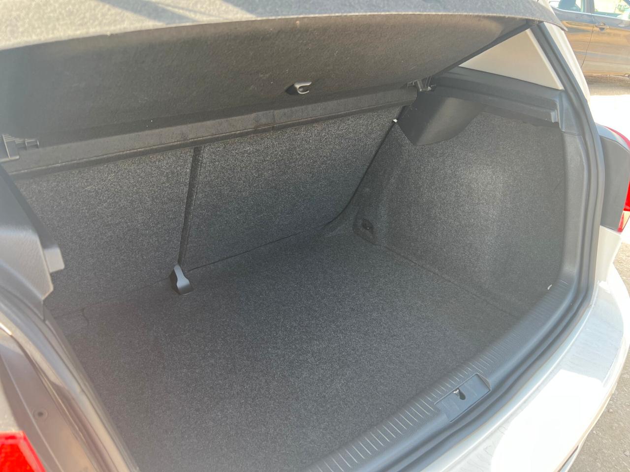 Volkswagen Golf 1.6 TDI DPF 5p. Highline