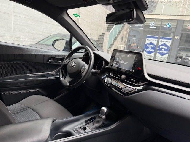 TOYOTA C-HR 2.0 Hybrid E-CVT Morebusiness