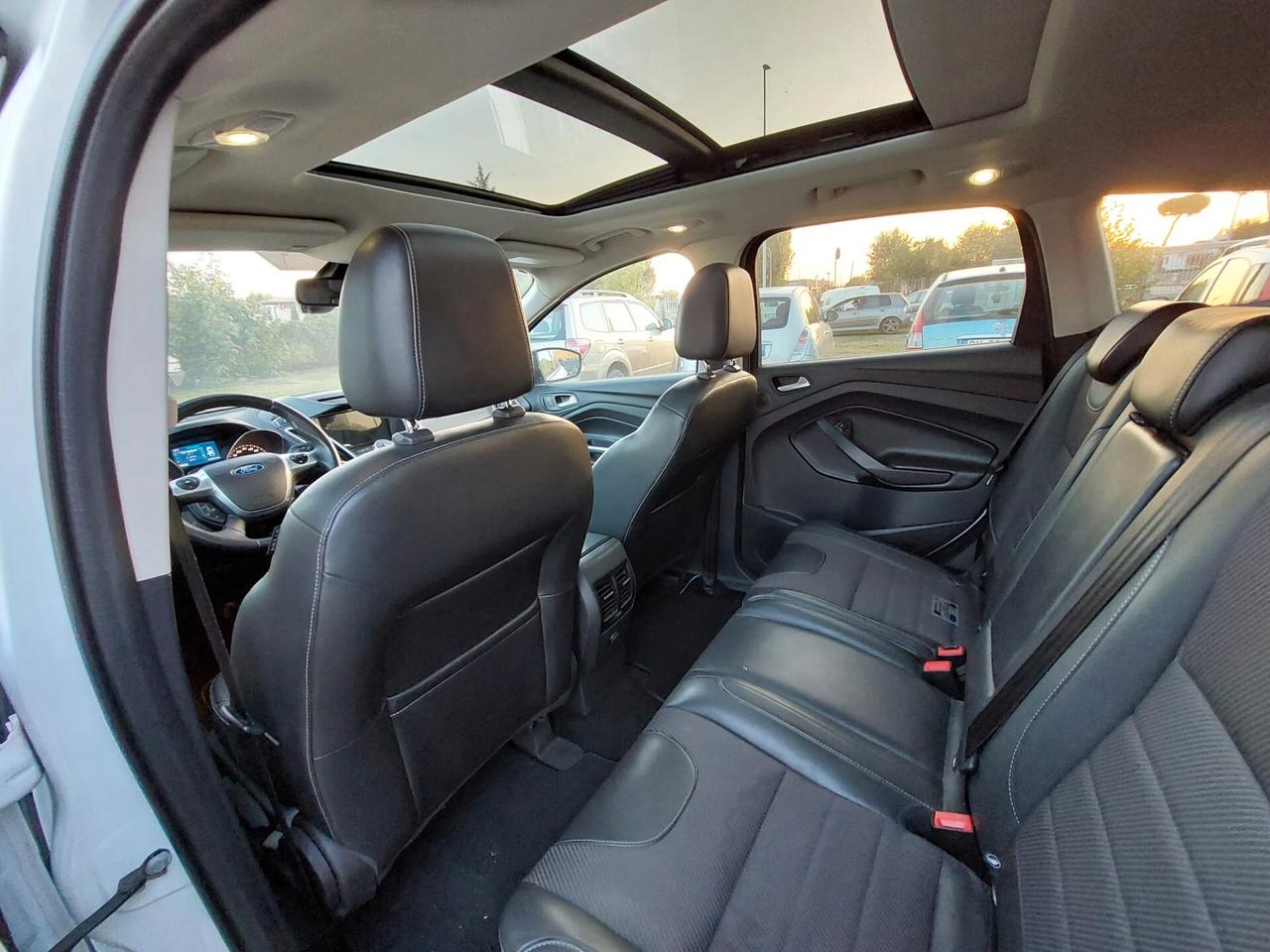 Ford Kuga 2.0 TDCI 150 CV S&S 4WD Powershift Titanium