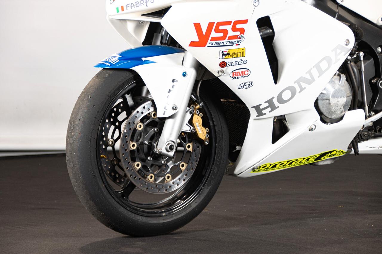 2004 HONDA CBR 600 RR RDS01559