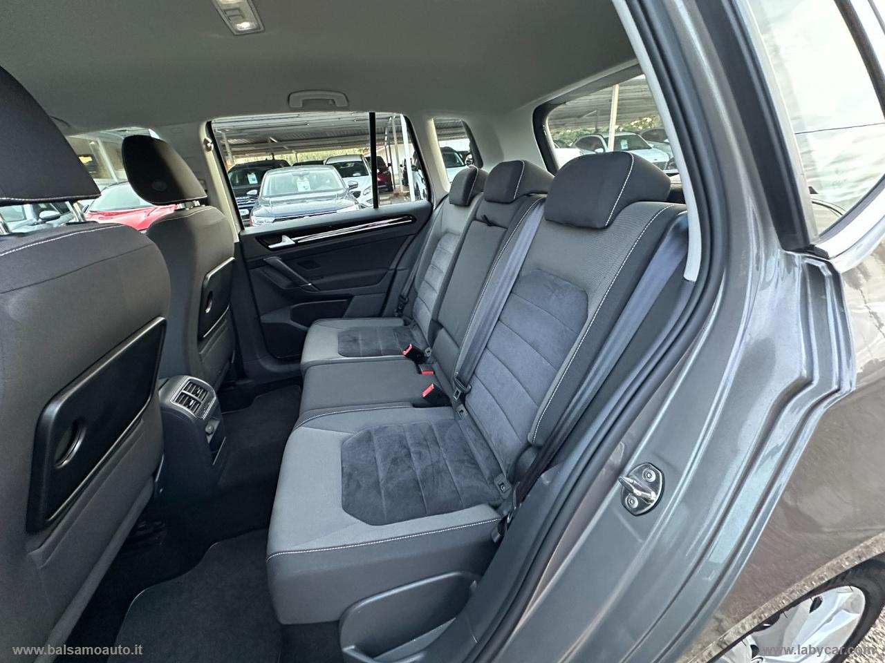 VOLKSWAGEN Golf Sportsvan 1.6 TDI DSG Highl.