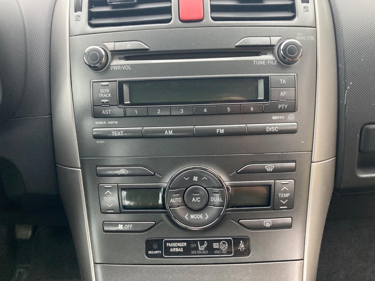 TOYOTA AURIS 5 PORTE (DA VETRINA)