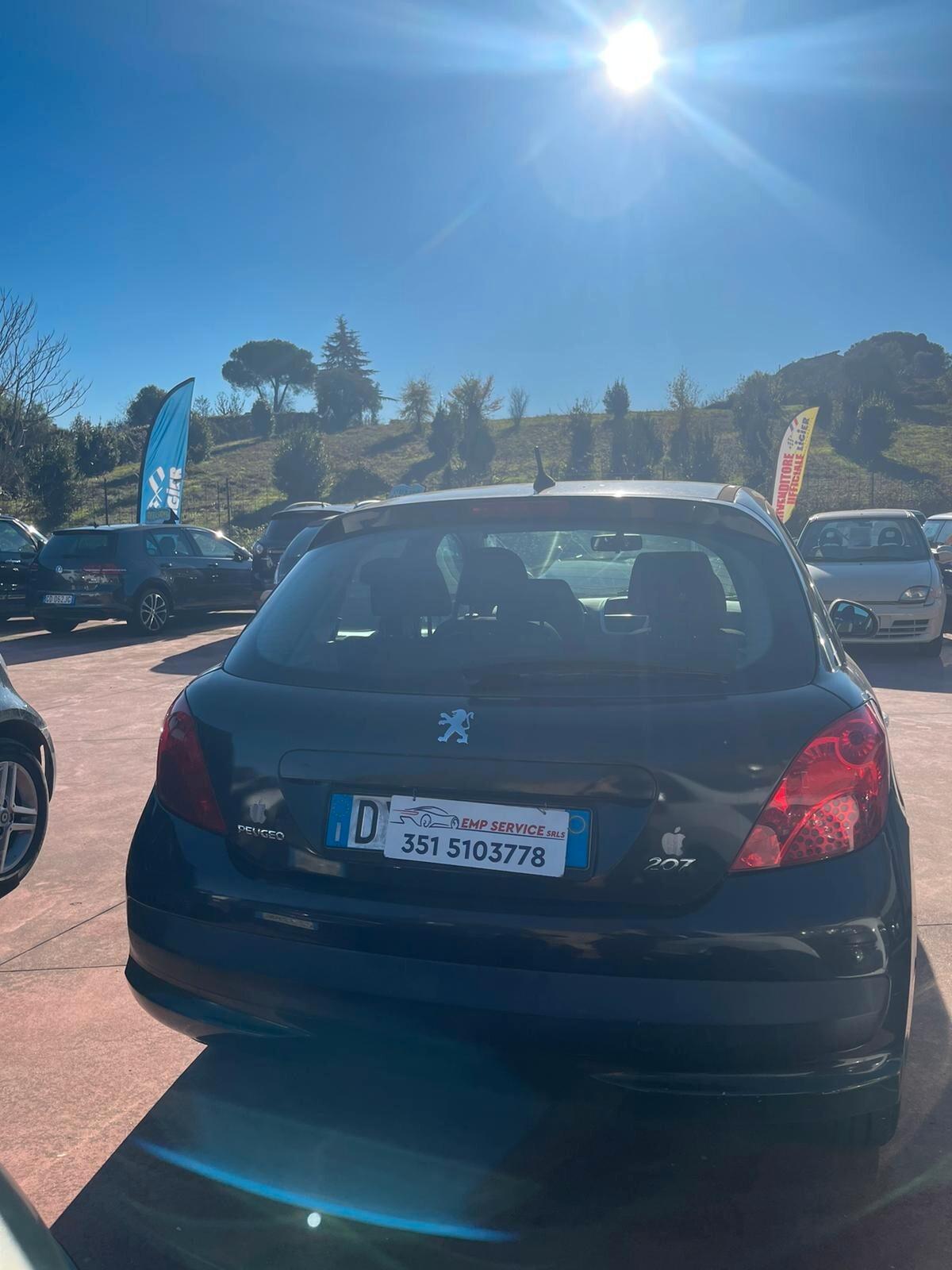 Peugeot 207 1.4 8V 75CV 5p. X Line