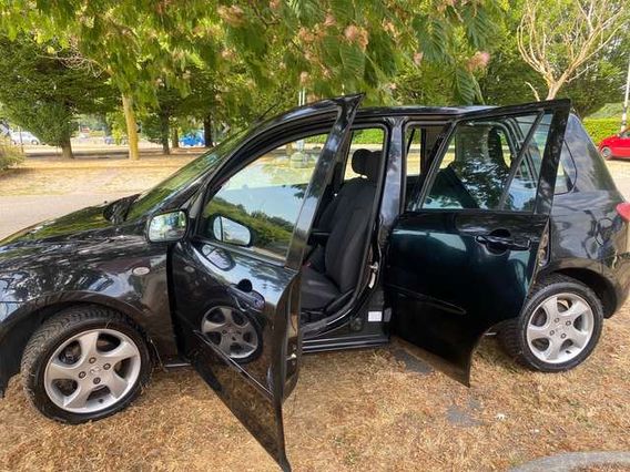 Mazda 2 1.4 td Cub 68cv neopatentati
