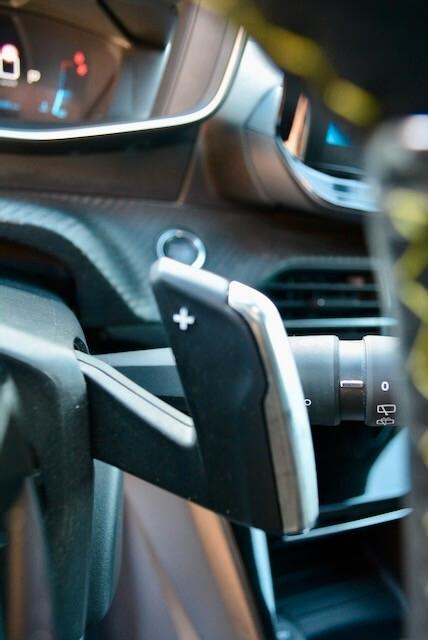 Peugeot 2008 PureTech 130 S&S EAT8 GT Pack