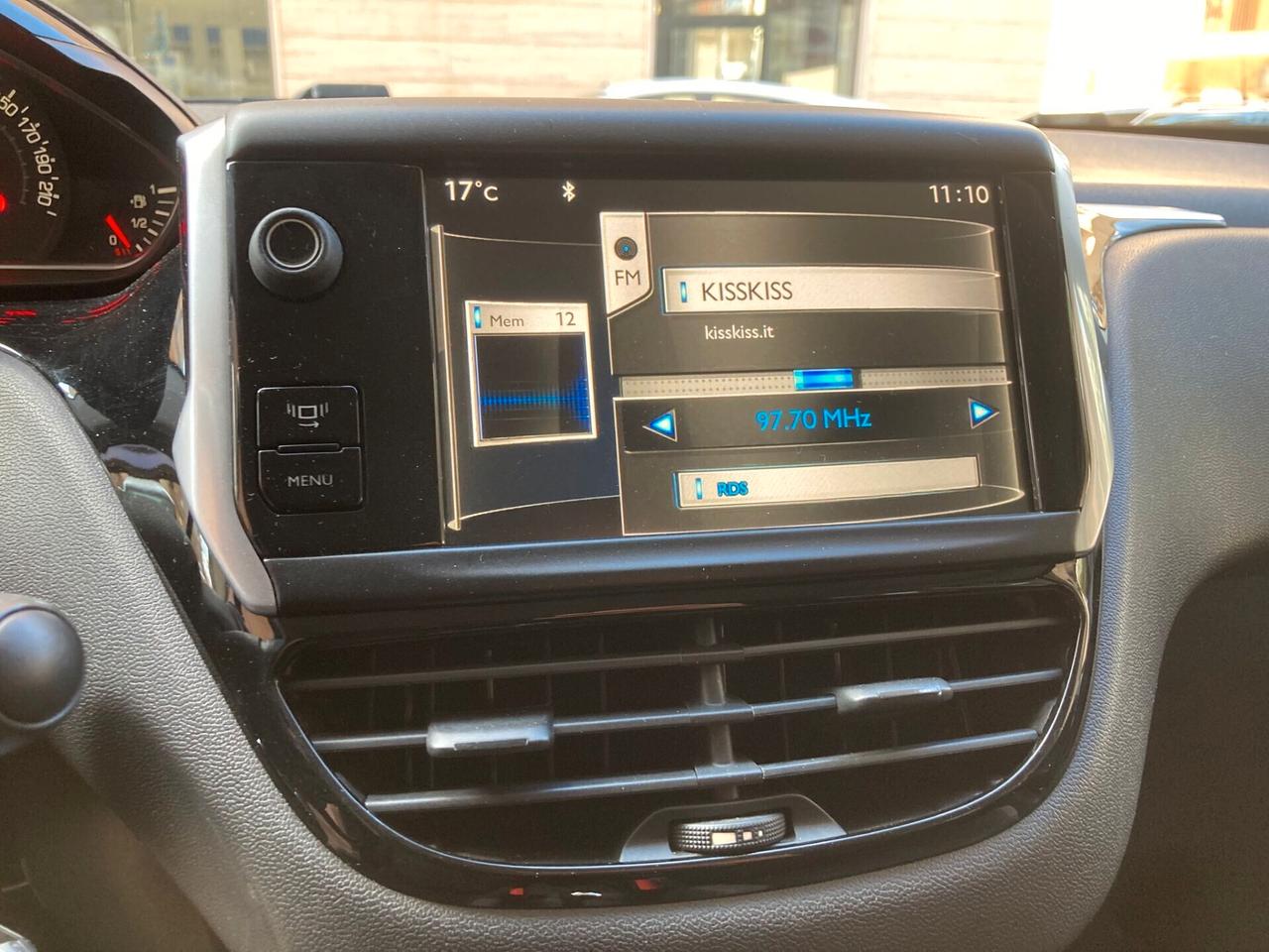 Peugeot 208 1.2 - X NEOPATENTATI - 2013