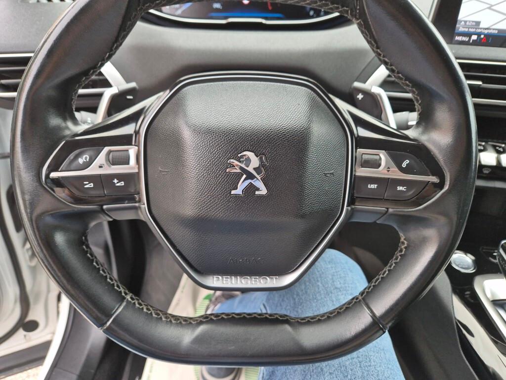 Peugeot 3008 BlueHDi 130CV EAT8 CERCHI-18 CAMERA